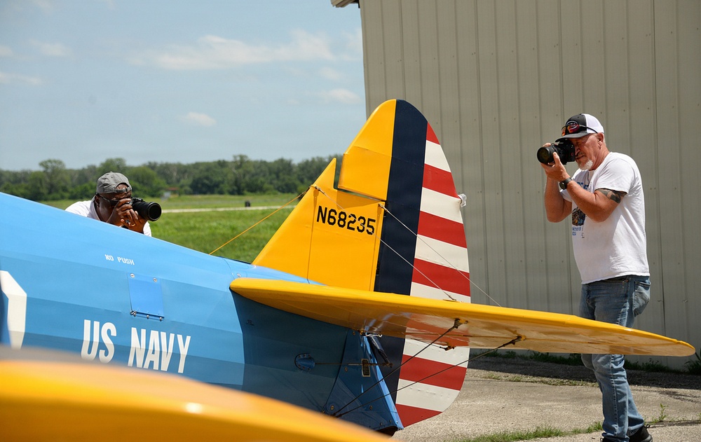 Vintage WWII plane makes stopover at Fort Leavenworth