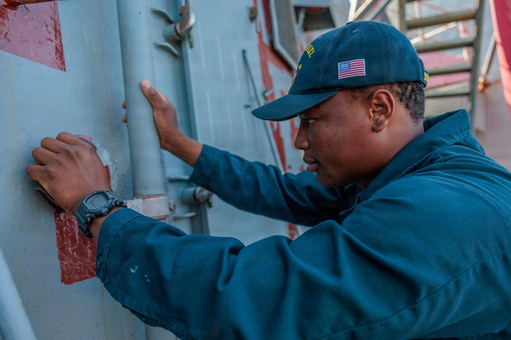 USS Gonzalez conducts preservation operations