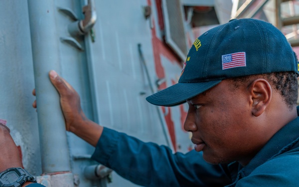 USS Gonzalez conducts preservation operations