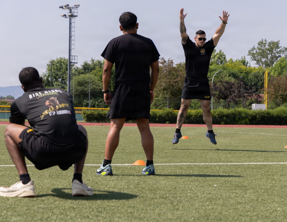 Leaders build readiness during Holistic Health and Fitness-Integrator Master Fitness Trainer course