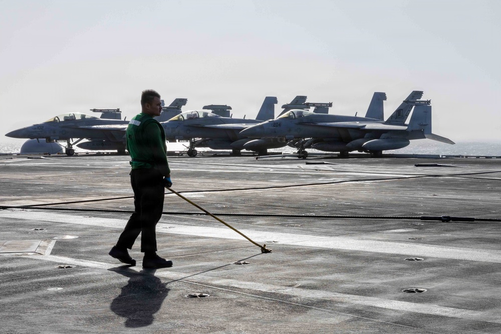 Abraham Lincoln Conducts Flight Deck Operations