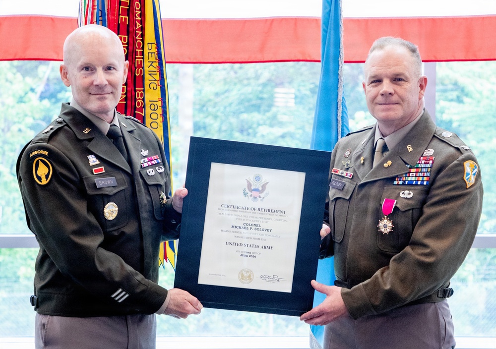 Officer, artist presents command with America 250th fine art during retirement ceremony