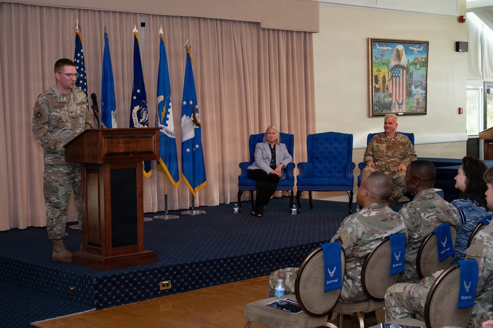 Col. Weurtz assumes leadership of ESG