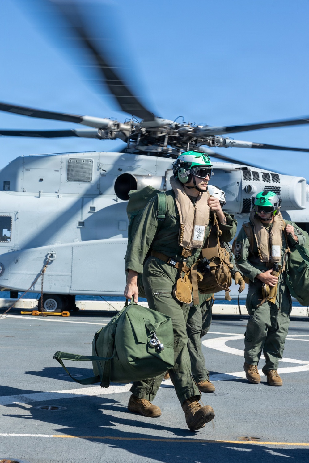26th Marine Expeditionary Unit’s Type Commander’s Amphibious Training | Ch-53K King Stallion land on USS Arlington