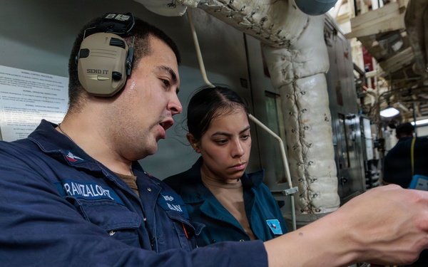USS Gonzalez Conducts Training