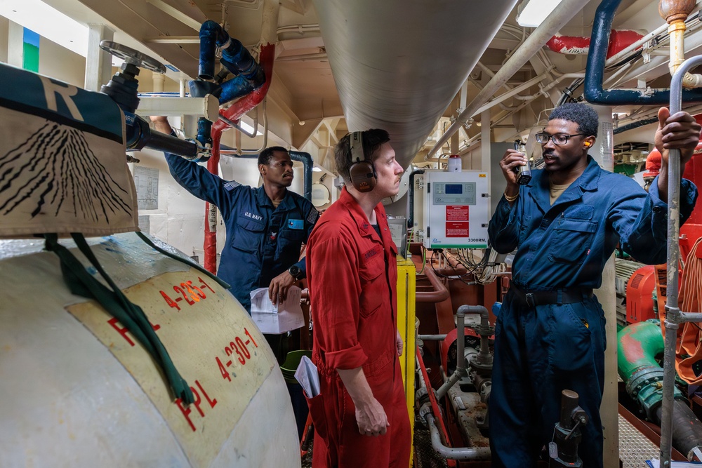 USS Gonzalez Conducts Training