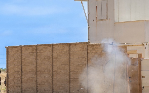 Marines with V2/5 Conducts EOTG Mechanized Raid Course