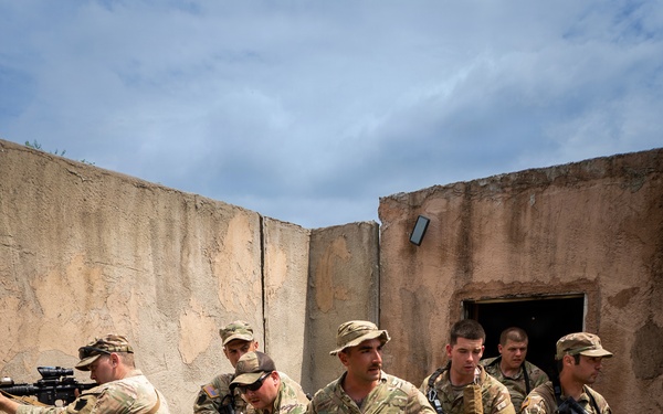 2-112th Infantry Soldiers Execute Urban Operations Training During Tactical Exercise at Fort Indiantown Gap