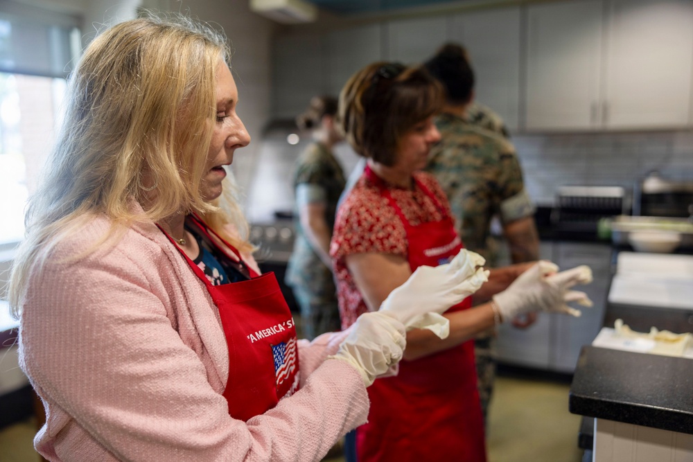 Trish Smith visits MCAS Cherry Point
