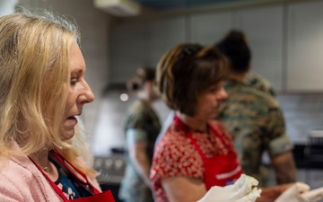 Trish Smith visits MCAS Cherry Point