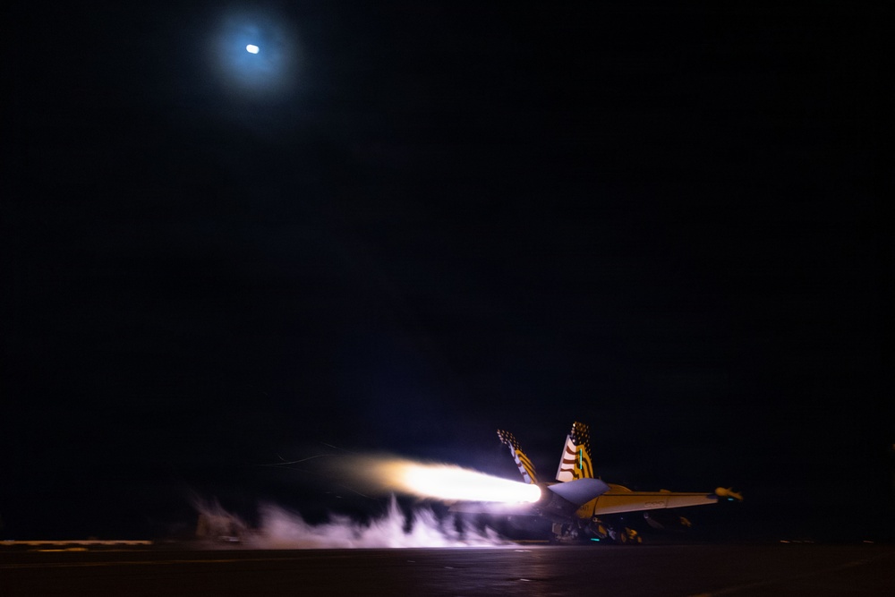 USS George H.W. Bush Conducts Night Flight Ops