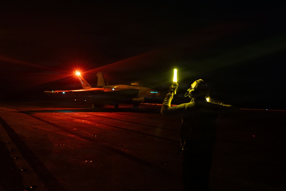 USS George H.W. Bush Conducts Night Flight Ops