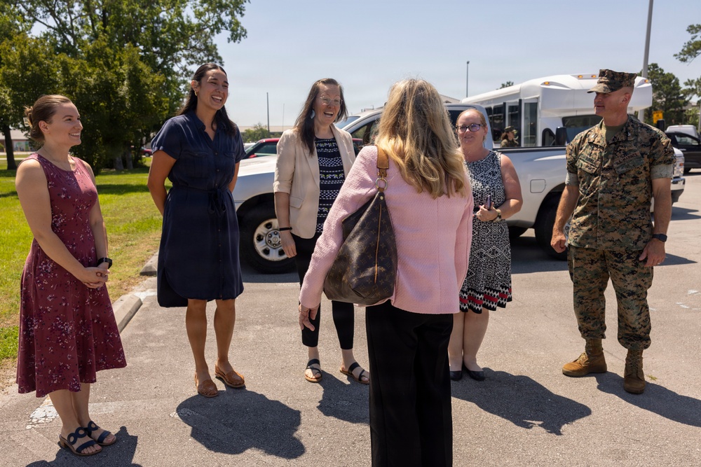 Trish Smith visits MCAS Cherry Point