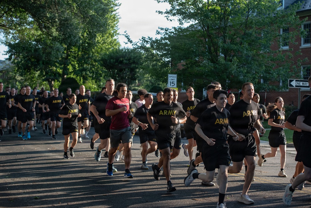 Army Birthday Run Commemorates Army's 251st Birthday