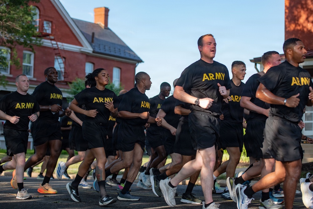 Army Birthday Run Commemorates Army's 251st Birthday