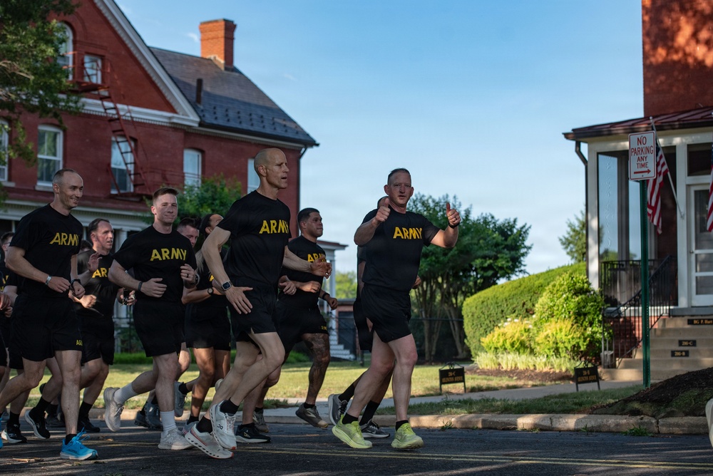 Army Birthday Run Commemorates Army's 251st Birthday