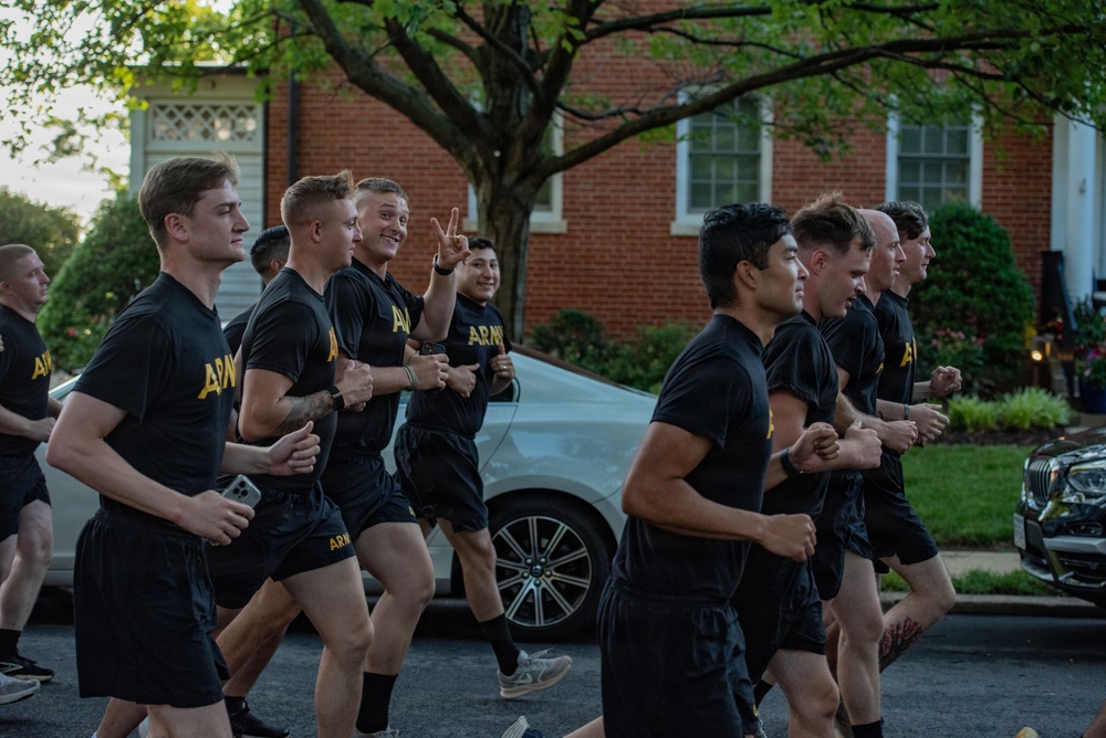 Army Birthday Run Commemorates Army's 251st Birthday