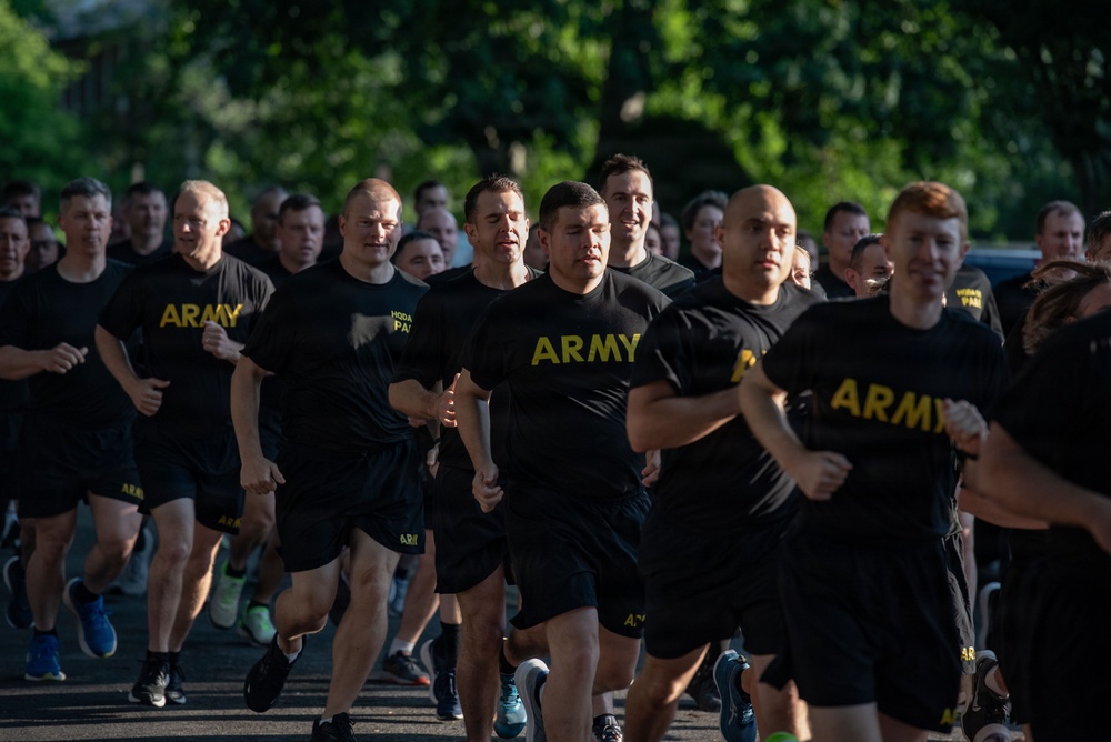 Army Birthday Run Commemorates Army's 251st Birthday