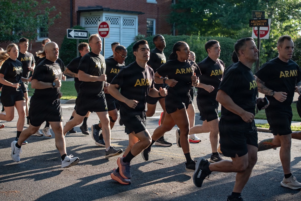 Army Birthday Run Commemorates Army's 251st Birthday