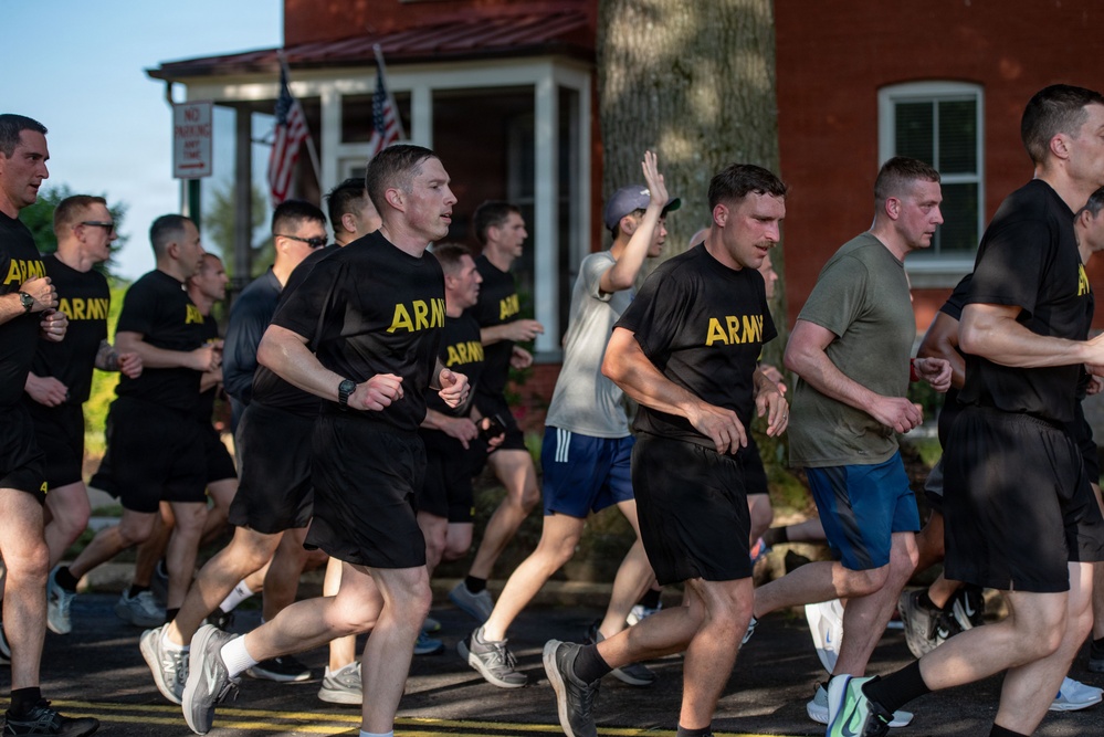 Army Birthday Run Commemorates Army's 251st Birthday