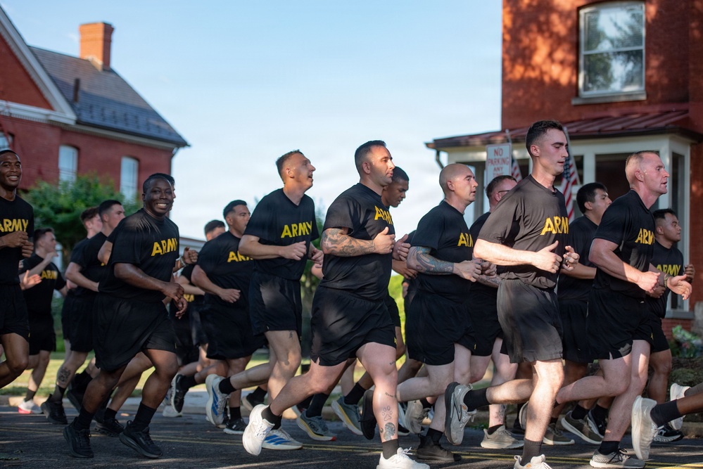Army Birthday Run Commemorates Army's 251st Birthday