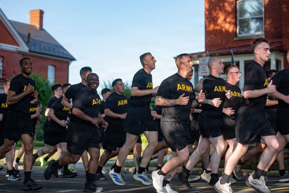 Army Birthday Run Commemorates Army's 251st Birthday