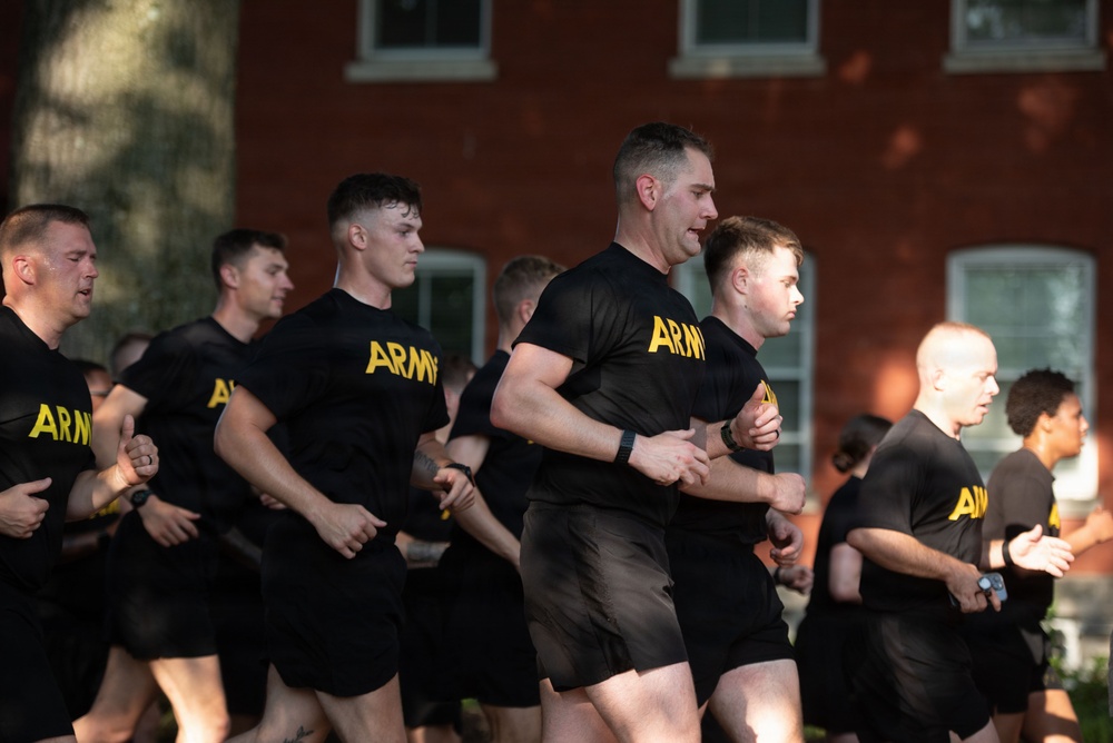 Army Birthday Run Commemorates Army's 251st Birthday