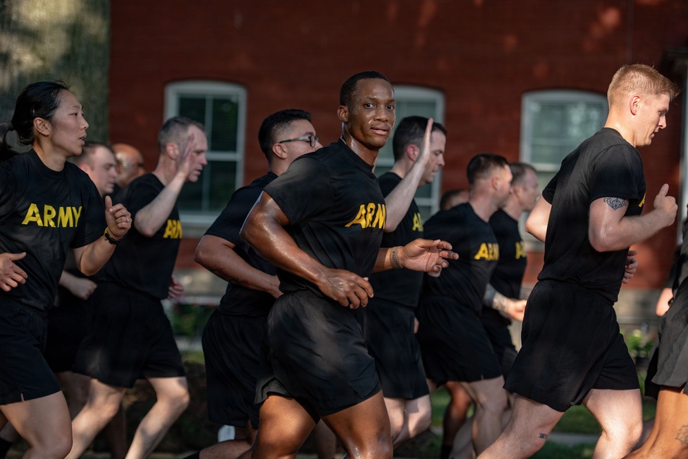 Army Birthday Run Commemorates Army's 251st Birthday