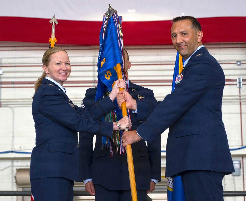 Padgett assumes command of 305th OG