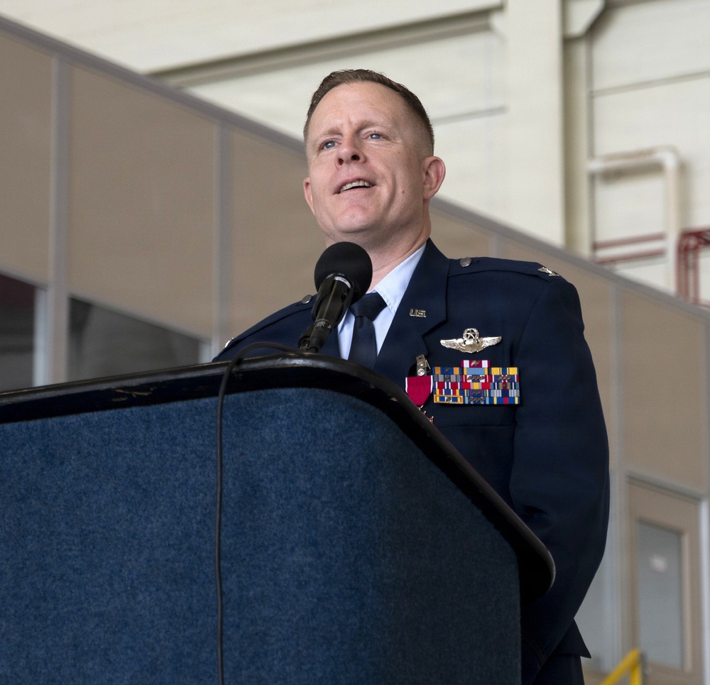 Padgett assumes command of 305th OG