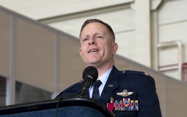 Padgett assumes command of 305th OG