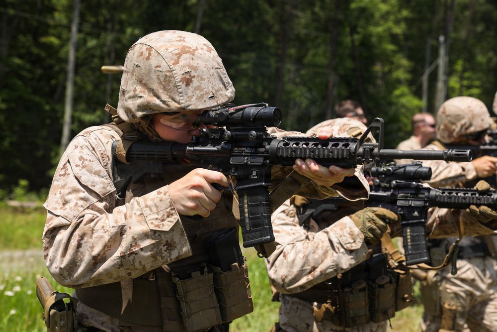 Guard Company Conducts Weapons Proficiency Training