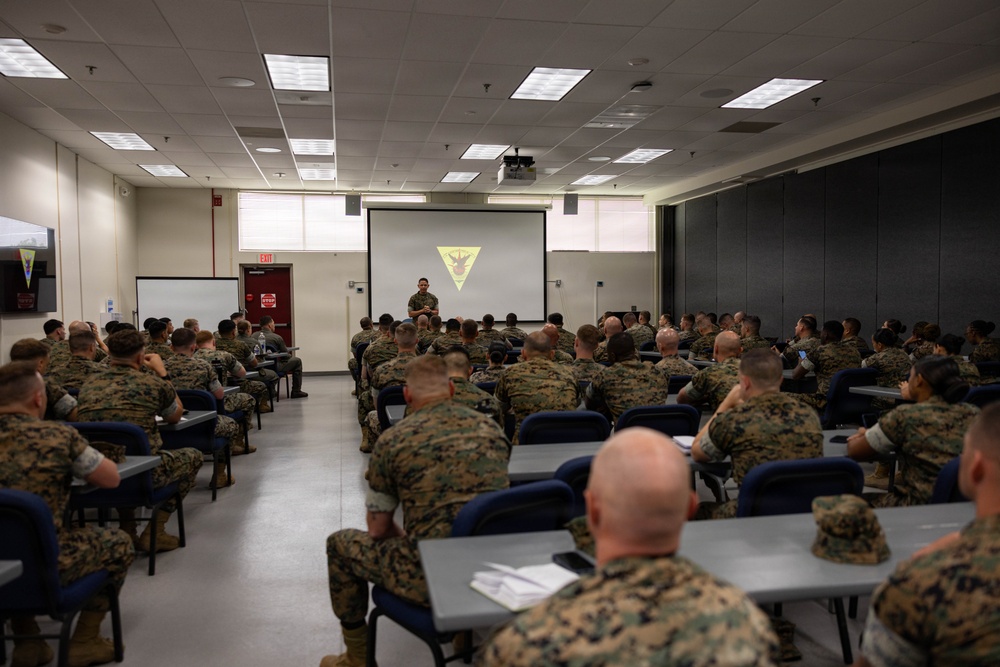 The Sergeant Major of the Marine Corps, Sgt. Maj. Carlos A. Ruiz visits MCAS Cherry Point