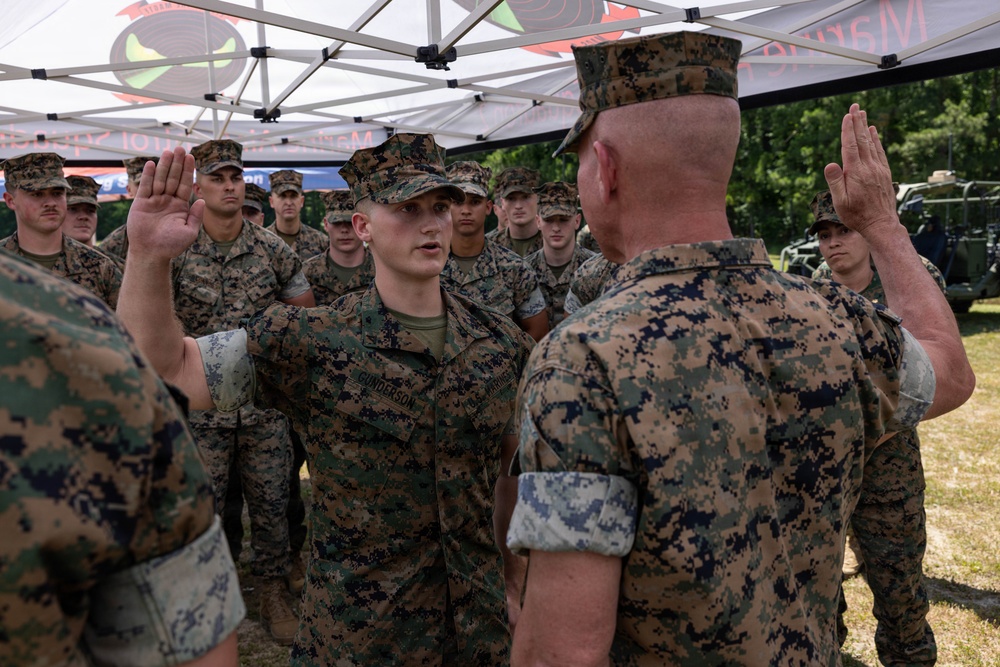 The Commandant, Gen. Eric M. Smith, and the Sergeant Major of the Marine Corps, Sgt. Maj. Carlos A. Ruiz, visit MCAS Cherry Point