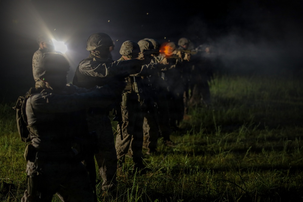 8th &amp; I Guard Company Conducts Weapons Proficiency Training