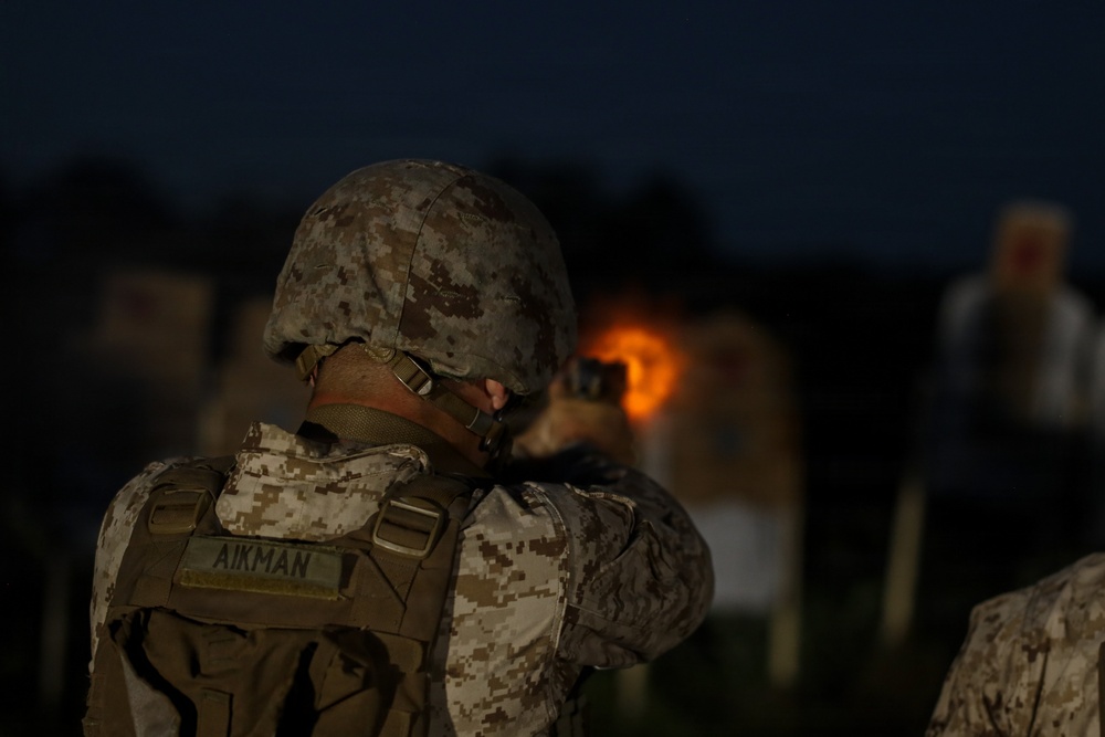 8th &amp; I Guard Company Conducts Weapons Proficiency Training