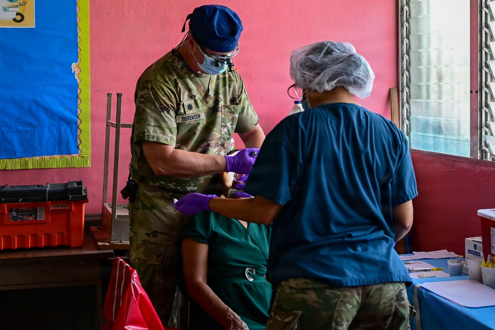U.S., Honduran forces strengthen partnership during medical brigade in Villa de San Antonio