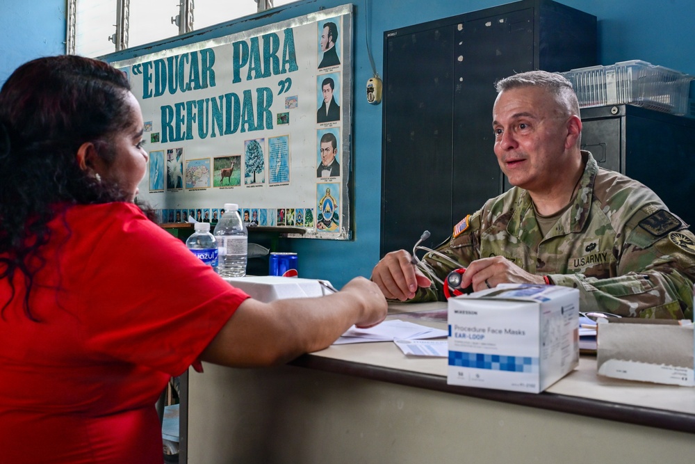 U.S., Honduran forces strengthen partnership during medical brigade in Villa de San Antonio