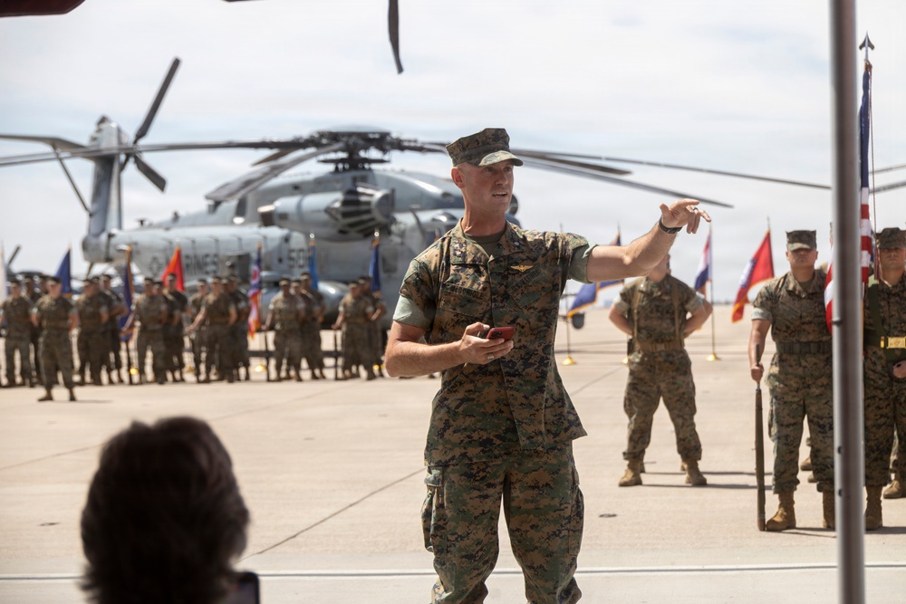 HMH-466 Change of Command Ceremony