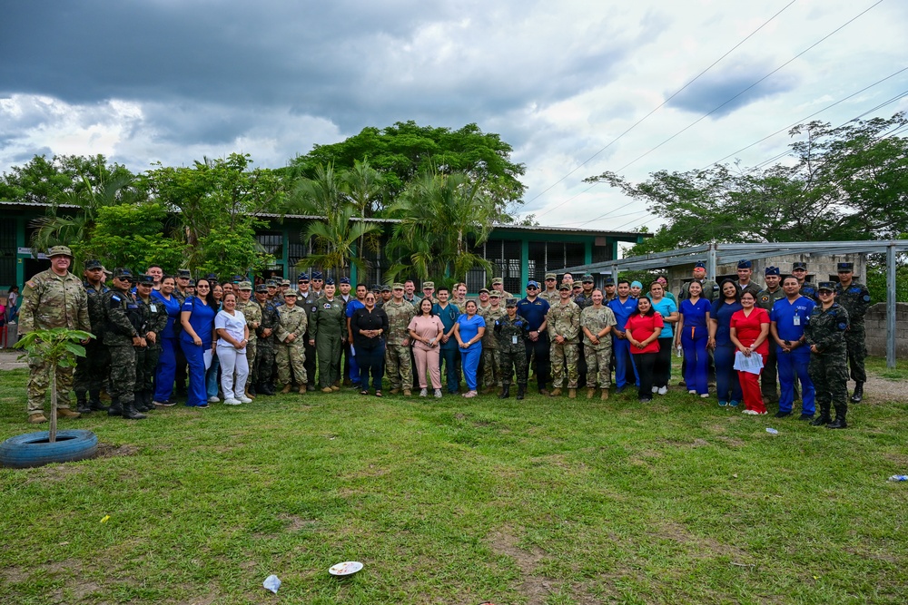 U.S., Honduran forces strengthen partnership during medical brigade in Villa de San Antonio