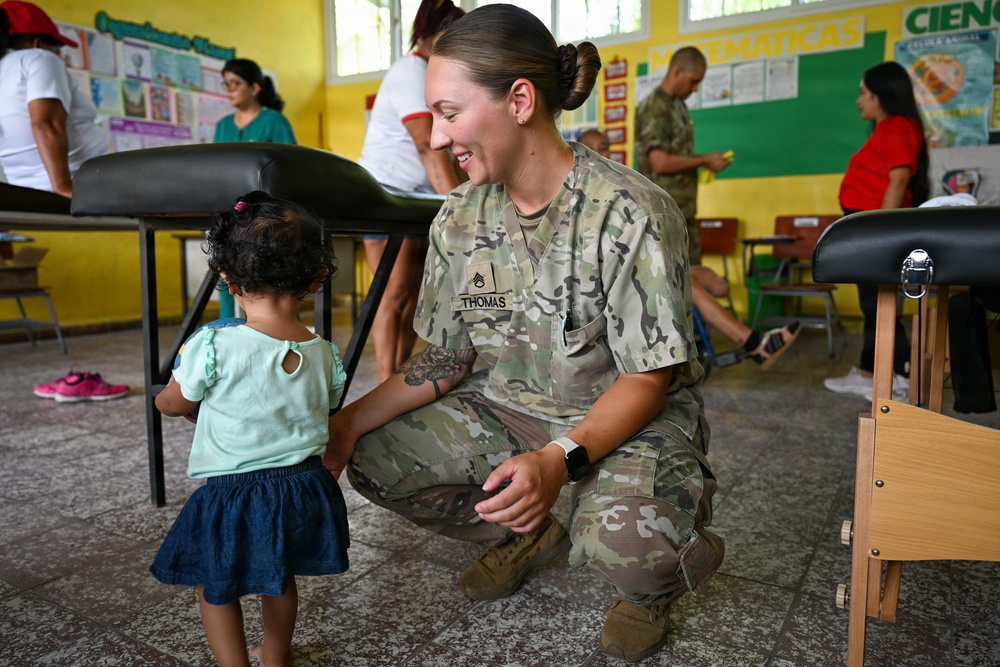 U.S., Honduran forces strengthen partnership during medical brigade in Villa de San Antonio