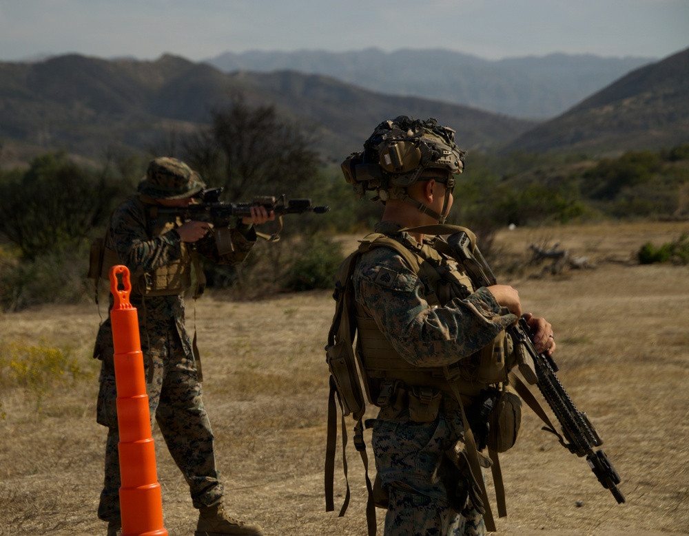 Marines with V2/5 Conducts EOTG Mechanized Raid Course