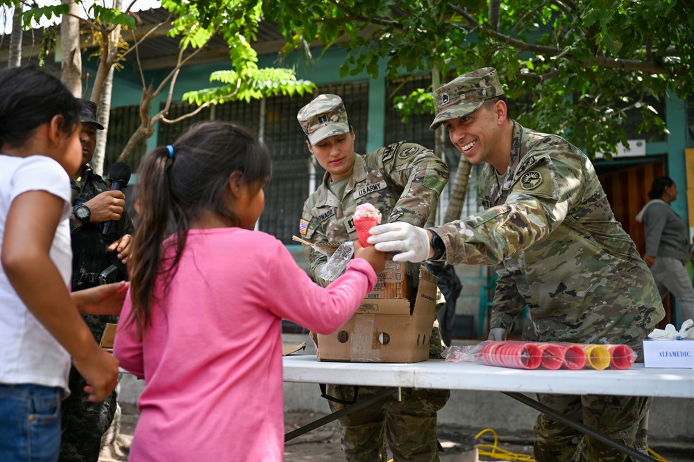 U.S., Honduran forces strengthen partnership during medical brigade in Villa de San Antonio