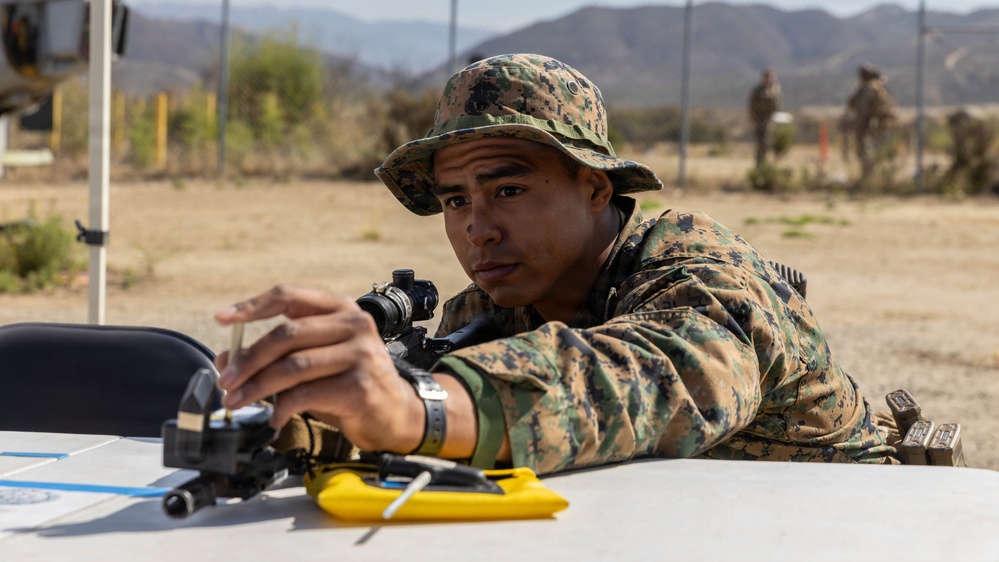 Marines with V2/5 Conducts EOTG Mechanized Raid Course