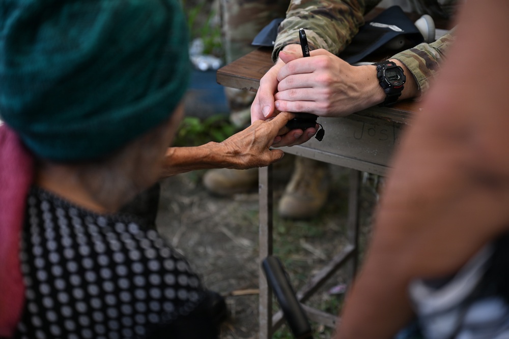 U.S., Honduran forces strengthen partnership during medical brigade in Villa de San Antonio