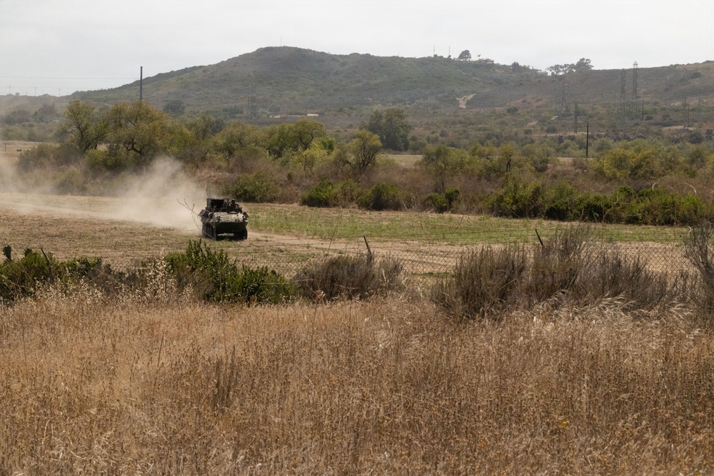Marines with V2/5 Conduct EOTG Mechanized Raid Course