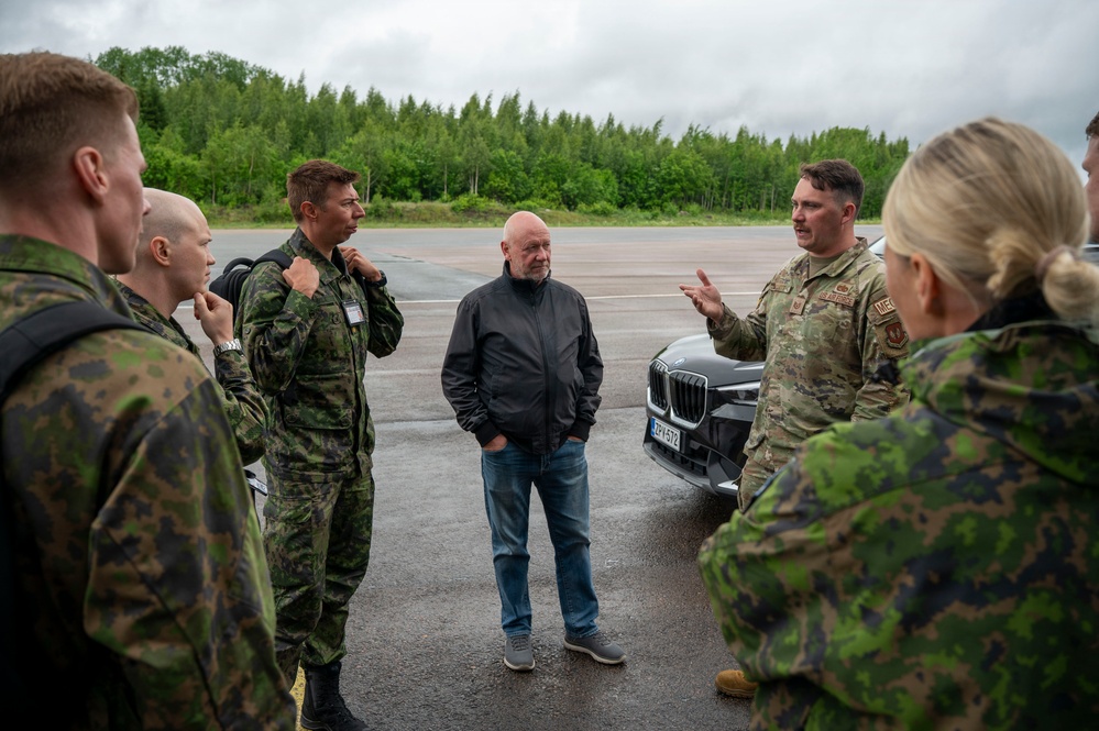 Finnish Air Force Personnel Meet US Airmen at Pirkkala