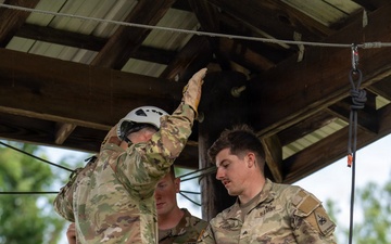 4-1 Field Artillery Soldiers conduct rappelling training at Fort Knox