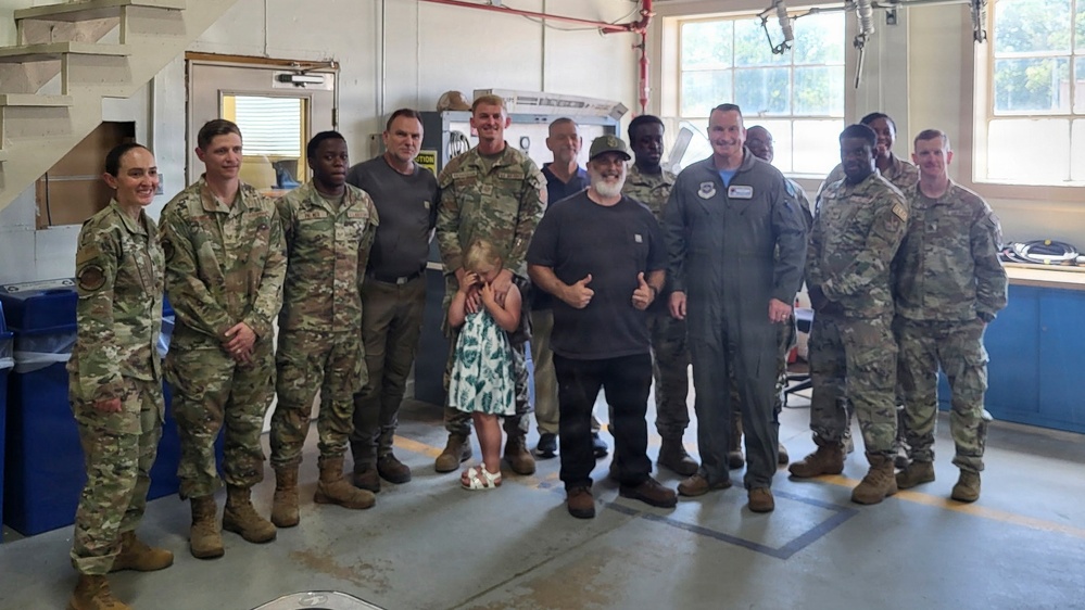 89th AW commander recognizes 316th CES electricians for excellence