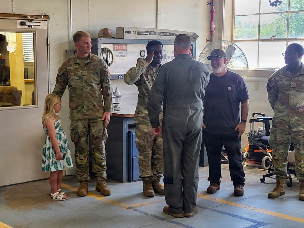 89th AW commander recognizes 316th CES electricians for excellence